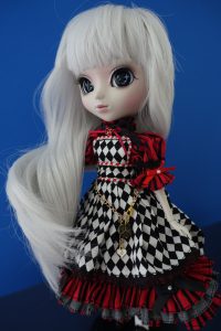 Optical Alice's beautiful wig