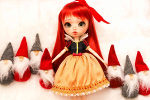 Pullip Rise as Snow White with seven dwarfs!