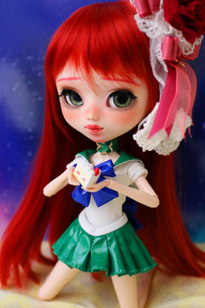 Rise is Sailor Strawberry and likes strawberries!