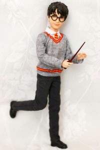 Harry's doll is super articulate!